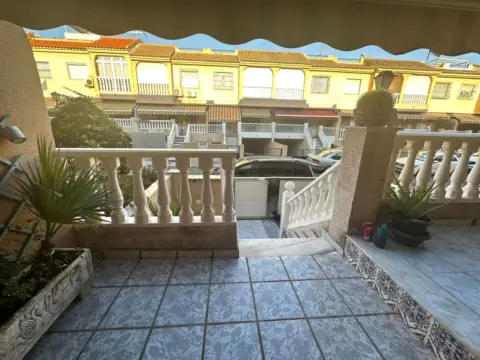 Casa en calle del Atardecer