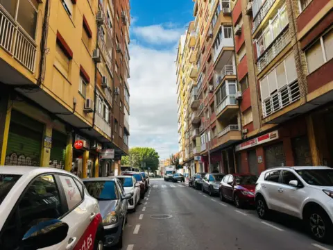Local comercial en calle de Carlos III