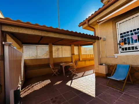 Dúplex en calle Puerto Pirámide