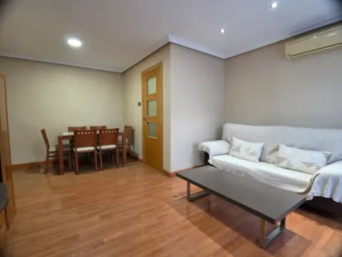 Piso en calle Zafiro