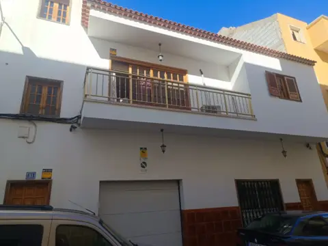 Casa en calle de la Era del Valo