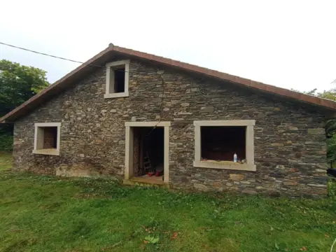 Casa en A calle (Sarandós)