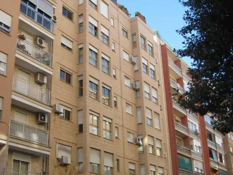 Dúplex en calle de Rodrigo de Pertegás