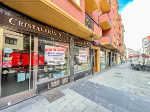 Local comercial en calle Fuenterrabia