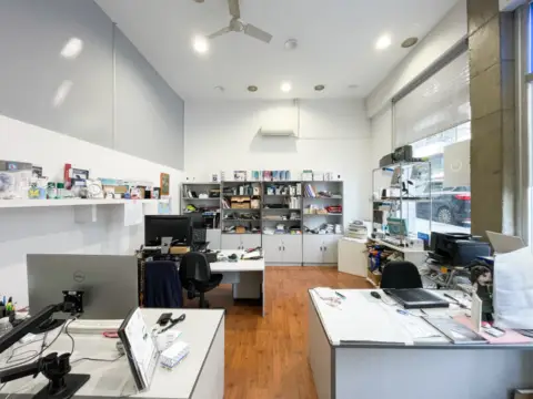 Local comercial en calle de la Aduana, 6