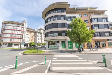 Local comercial en calle de Alzukaitz