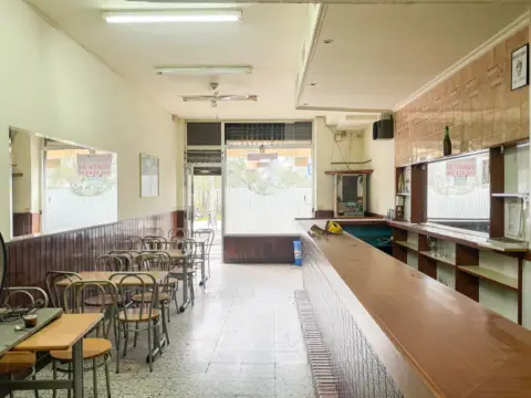 Local comercial en calle de Pío Baroja