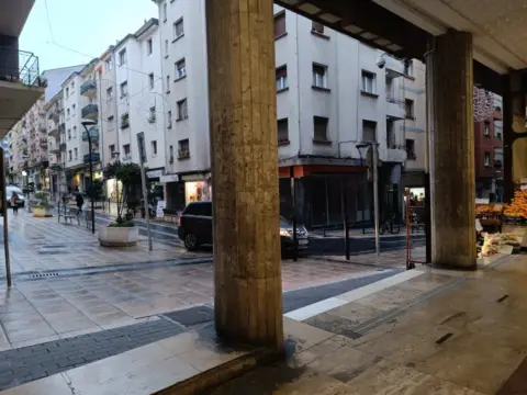 Local comercial en calle de Juan Arana