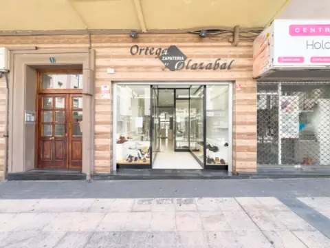 Local comercial en calle de Serapio Múgica