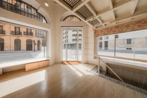 Local comercial en calle de Easo, 47