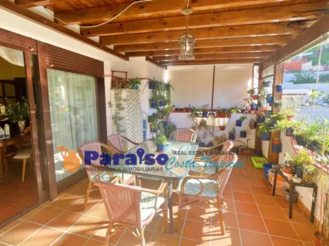Casa pareada en calle de la Ribera