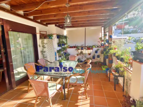Casa pareada en calle de la Ribera