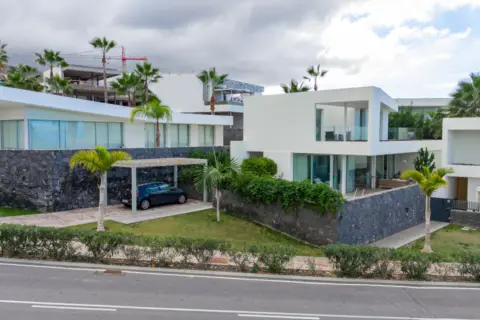 Casa en calle Marina Zambrano