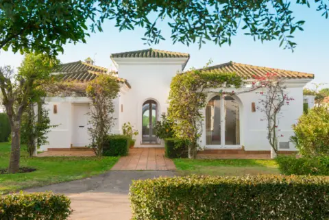 Chalet unifamiliar en Urbanización Laguna Golf, 1