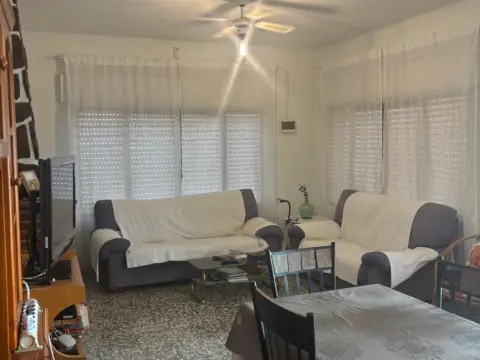 Chalet en calle Hermanos Quintero