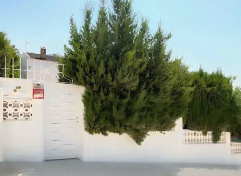 Chalet unifamiliar en Urbanización  Les Mallaes