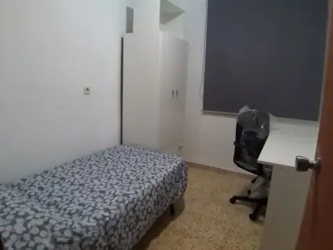 Habitación en calle Isabel ´La Católica´