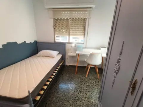 Habitación en Zona Plaça de la Concòrdia