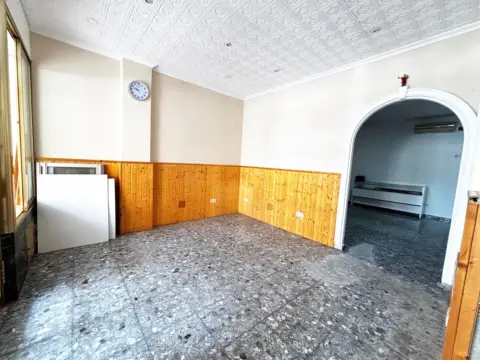 Local comercial en Portada Alta-Camino de Antequera
