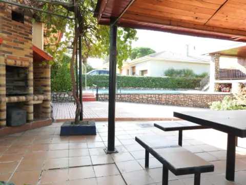 Chalet en Avenida del Valle de la Cuna, 10