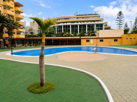 Piso en Avenida Juan Carlos I