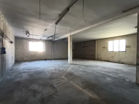Nave comercial en Camino de Torca