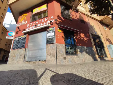 Local comercial en Carrer del Pintor Soler Blasco, 12