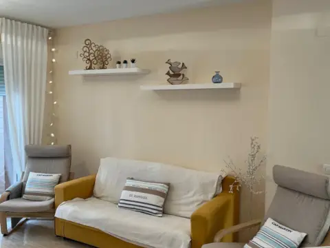 Apartamento en calle Amplaries, 33