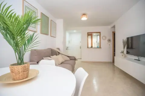 Apartamento en calle Amplaries, 1