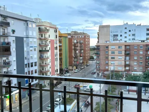 Piso en Carrer Clara Campoamor, 1