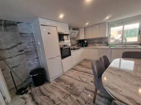 Casa en Camino de la Primera Travessera, 87