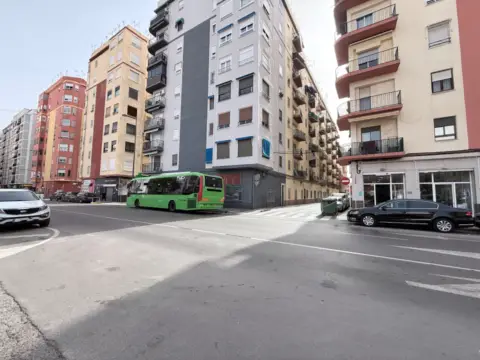 Piso en Carrer de Montornés, 3