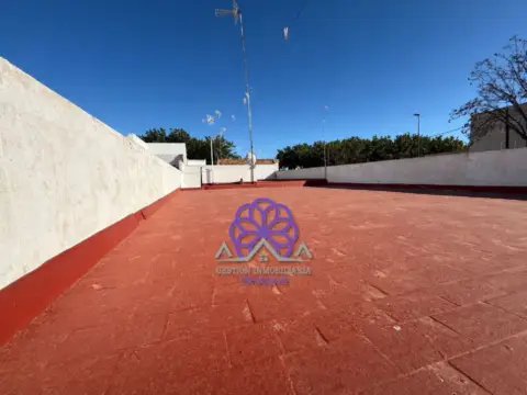 Casa en Avenida de Almería in Centro-Zona Noreste (Chipiona) · Chipiona