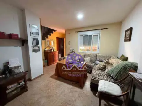 Dúplex en calle de Júpiter