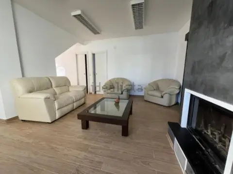 Chalet pareado en calle Río Tajo