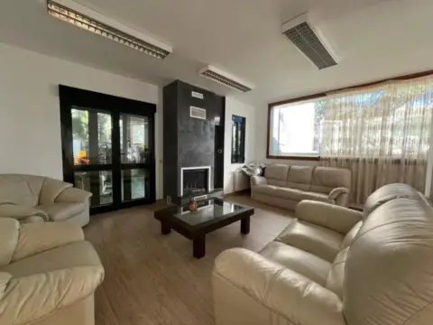 Chalet pareado en calle Río Tajo