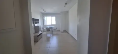 Piso en calle Sierra de Bérnia