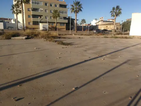 Terreno en calle de Onésimo Redondo, 1