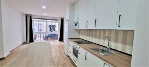 Piso en calle de Carolina Coronado, 44