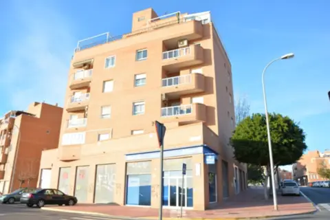 Local comercial en calle de Luz
