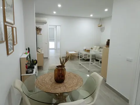 Chalet pareado en calle de Bencarrón