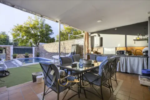 Casa adosada en calle del Arenal