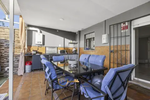 Casa adosada en calle del Arenal