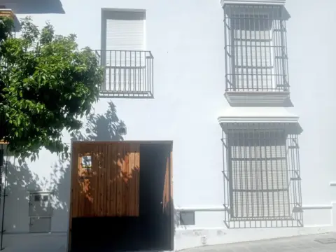 Casa en calle Vicerrector Javier Herrera, 27