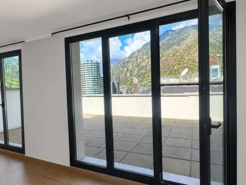 Dúplex en calle Escoles