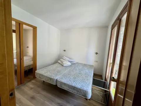 2-bedroom flat seasonal rent in Encamp · 34 of 39