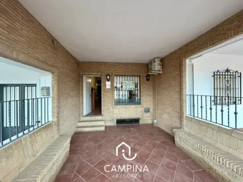 Casa en calle de la Virgen de la Cinta