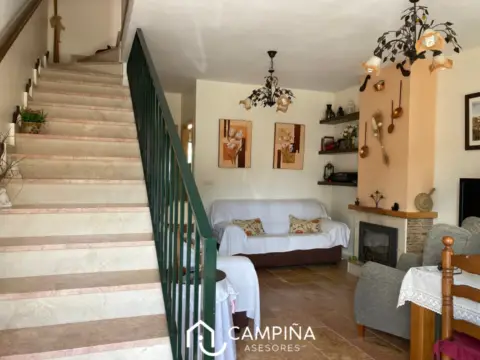 Casa adosada en Barrio de Sotiel Coronada