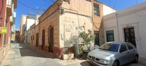 Casa adosada en calle Prim, 17