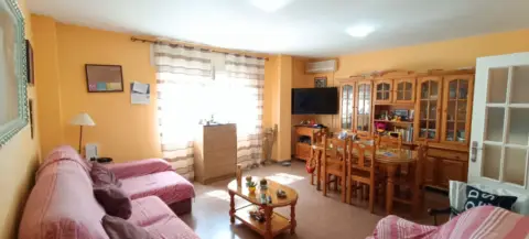 Piso en calle de Jacinto Benavente, 24